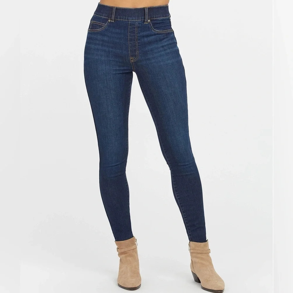 SPANX Pull On Skinny Jeans Ankle Length Size Medium